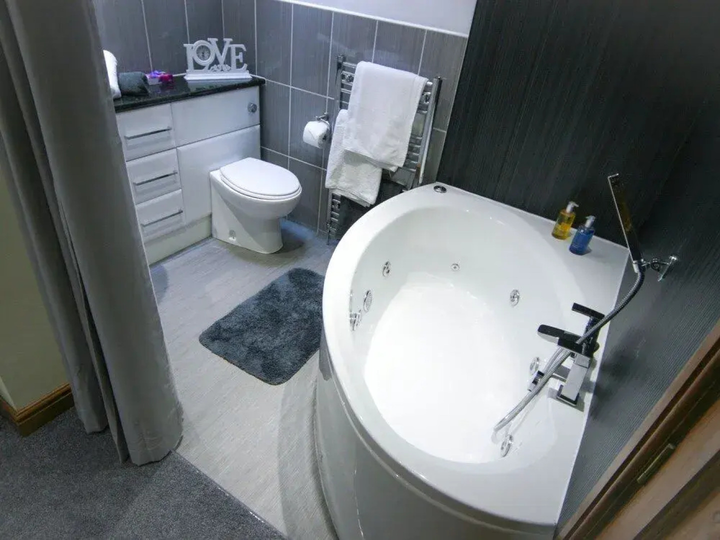 Anvil View Guest House