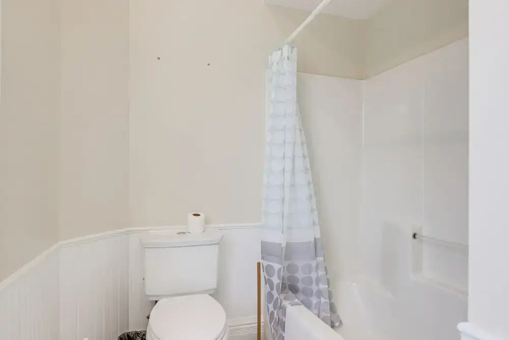 Pet-friendly Kentucky Home w/ Deck & Private Yard!