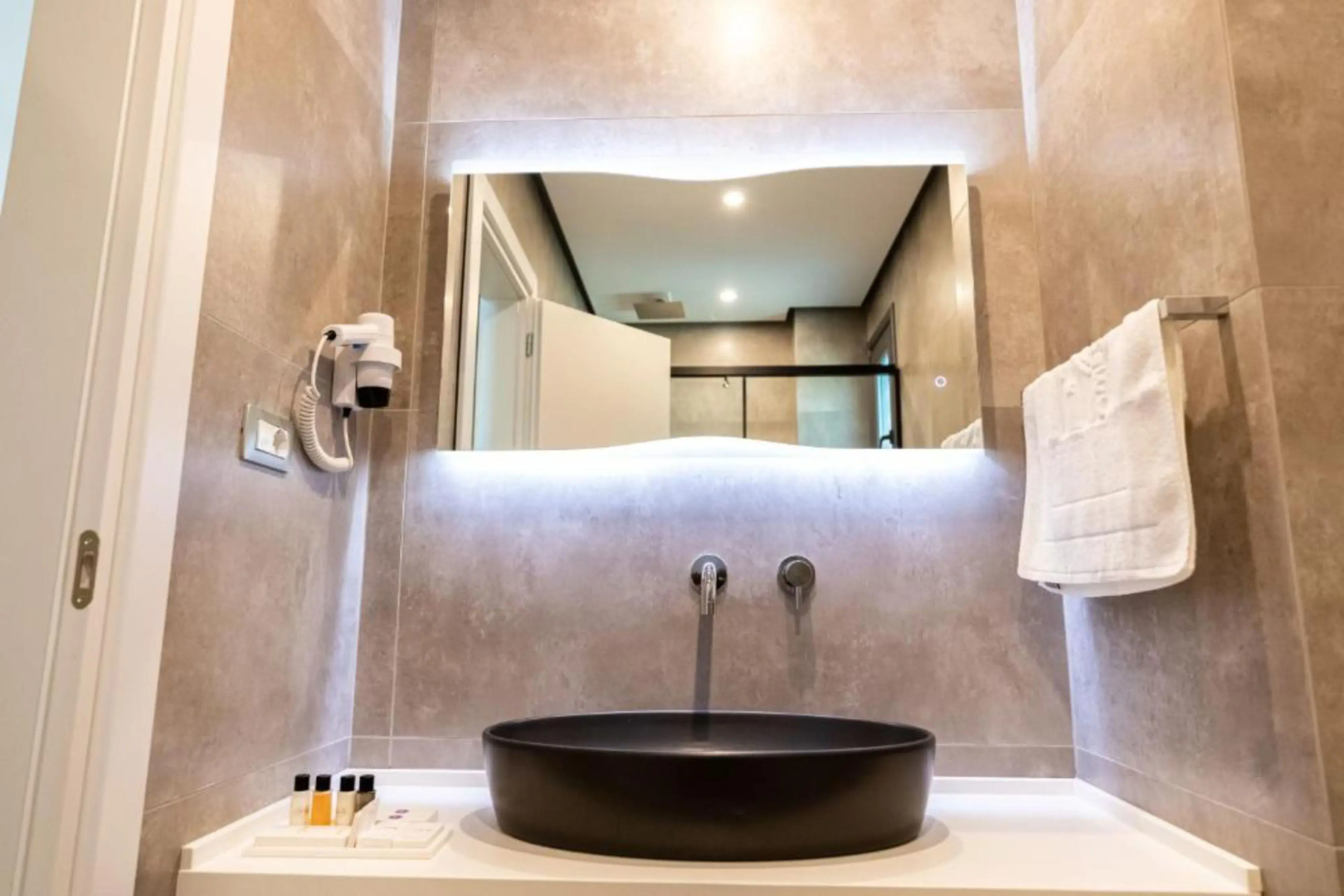 Ames Hotel & SPA