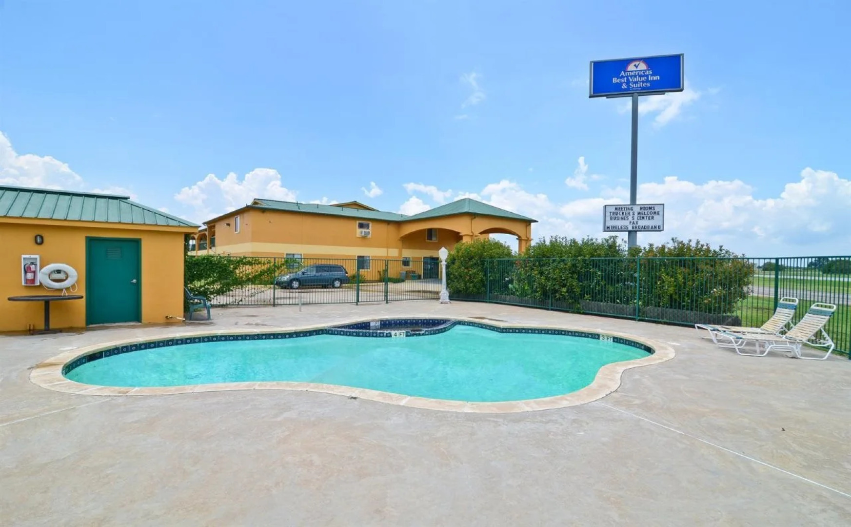 Americas Best Value Inn Smithville