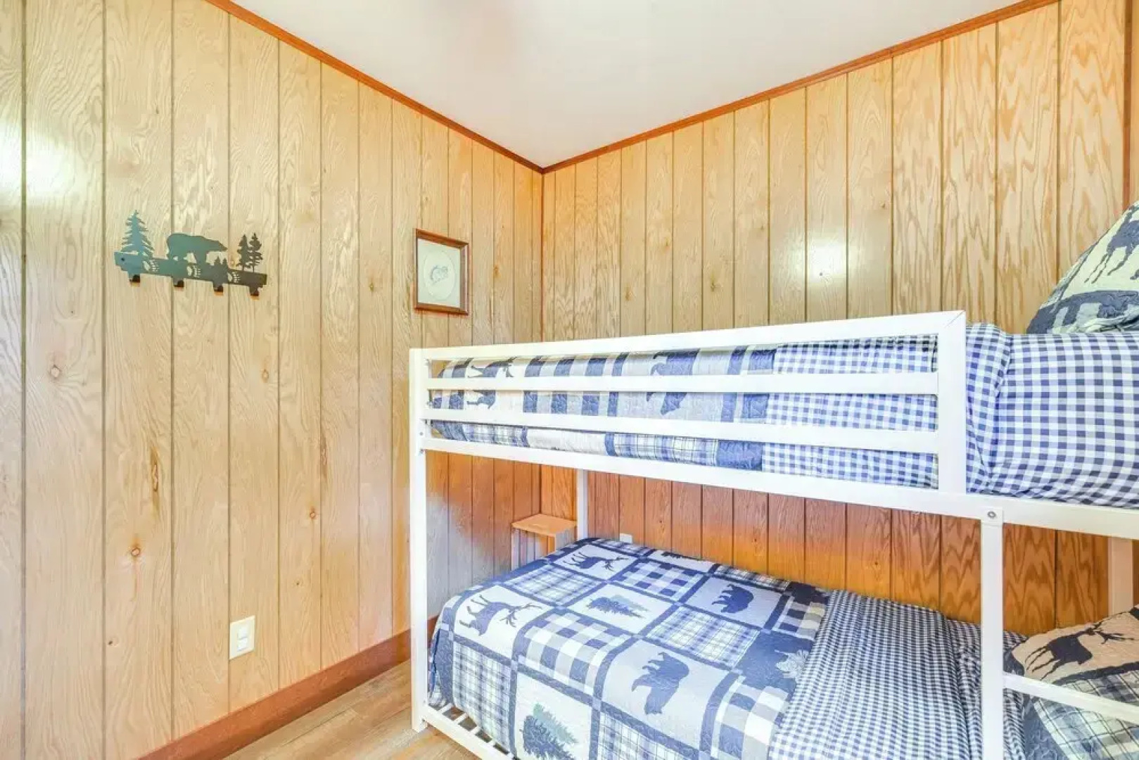 Solon Springs Getaway w/ Dock & Kayaks!