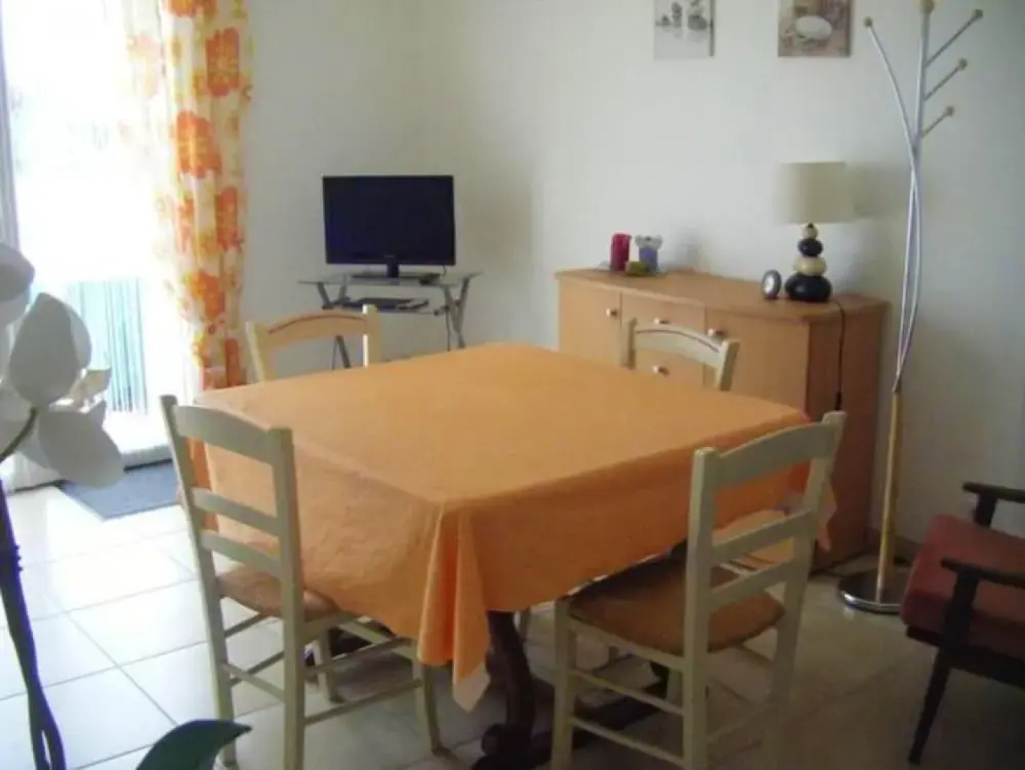 House With one Bedroom in Notre-dame-de-monts, With Wonderful City View, Furnished Terrace and Wifi - 800 m From the Beach