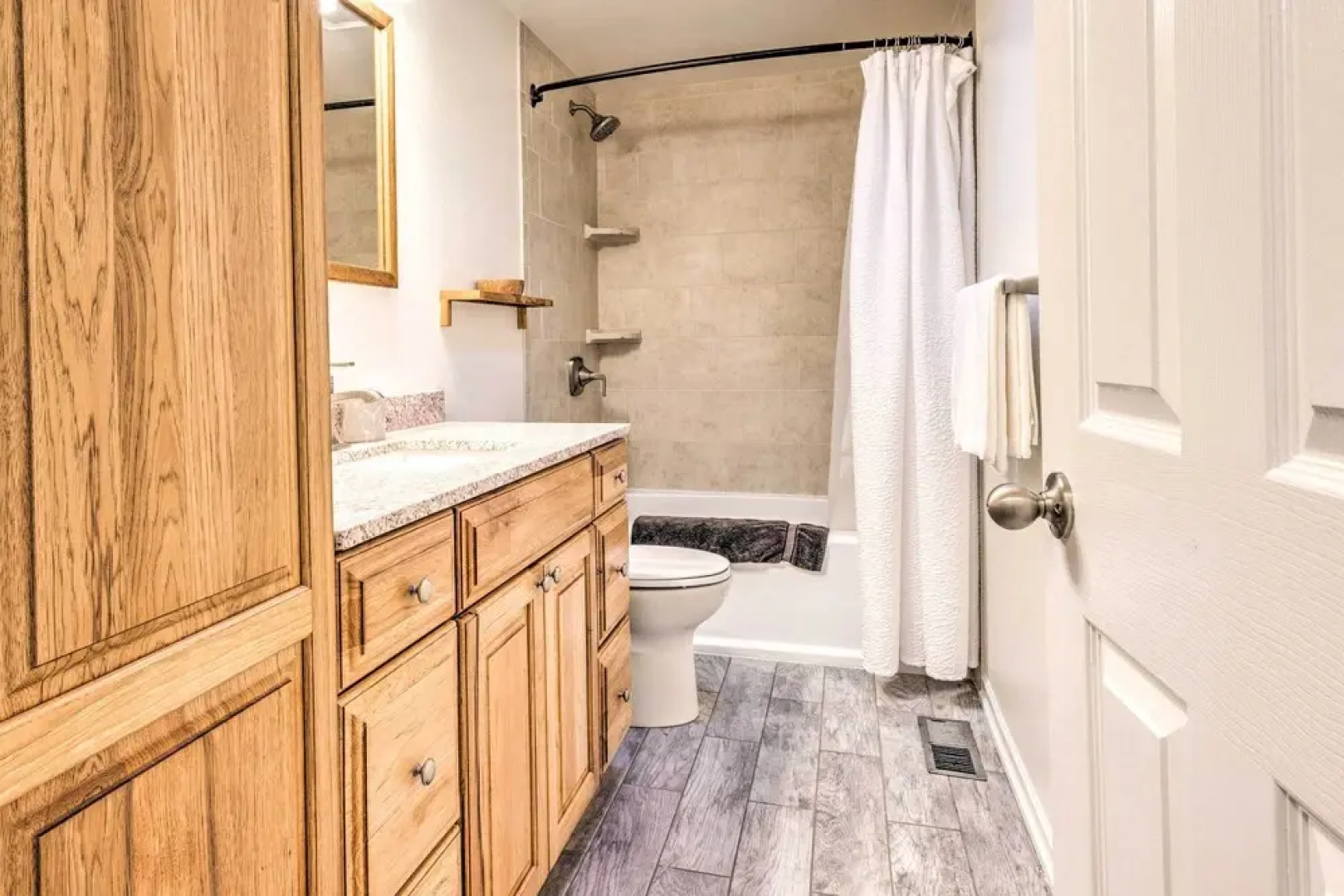 Walkable Sitka Getaway w/ Community Perks!