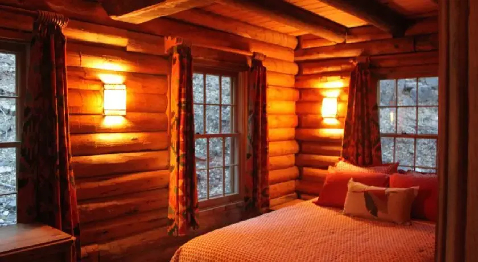 Log Cabin in the Woods with WiFi!