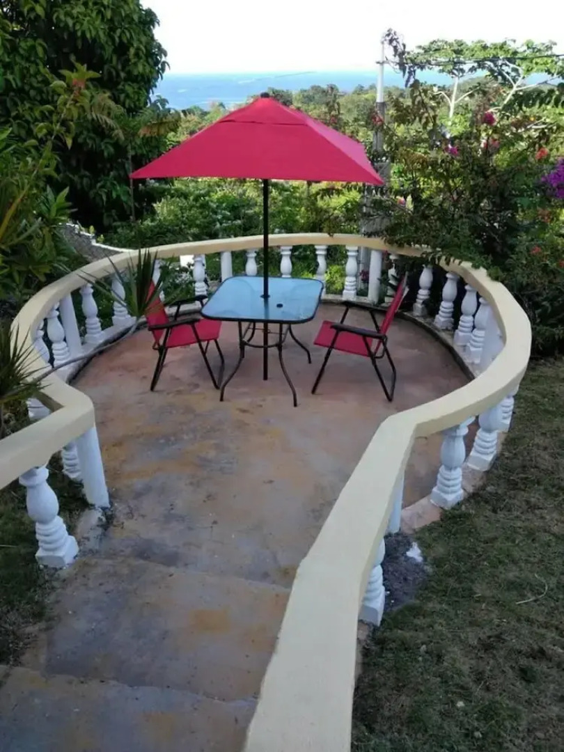 Remarkable 2-bed Villa in Fair Prospect Sea View