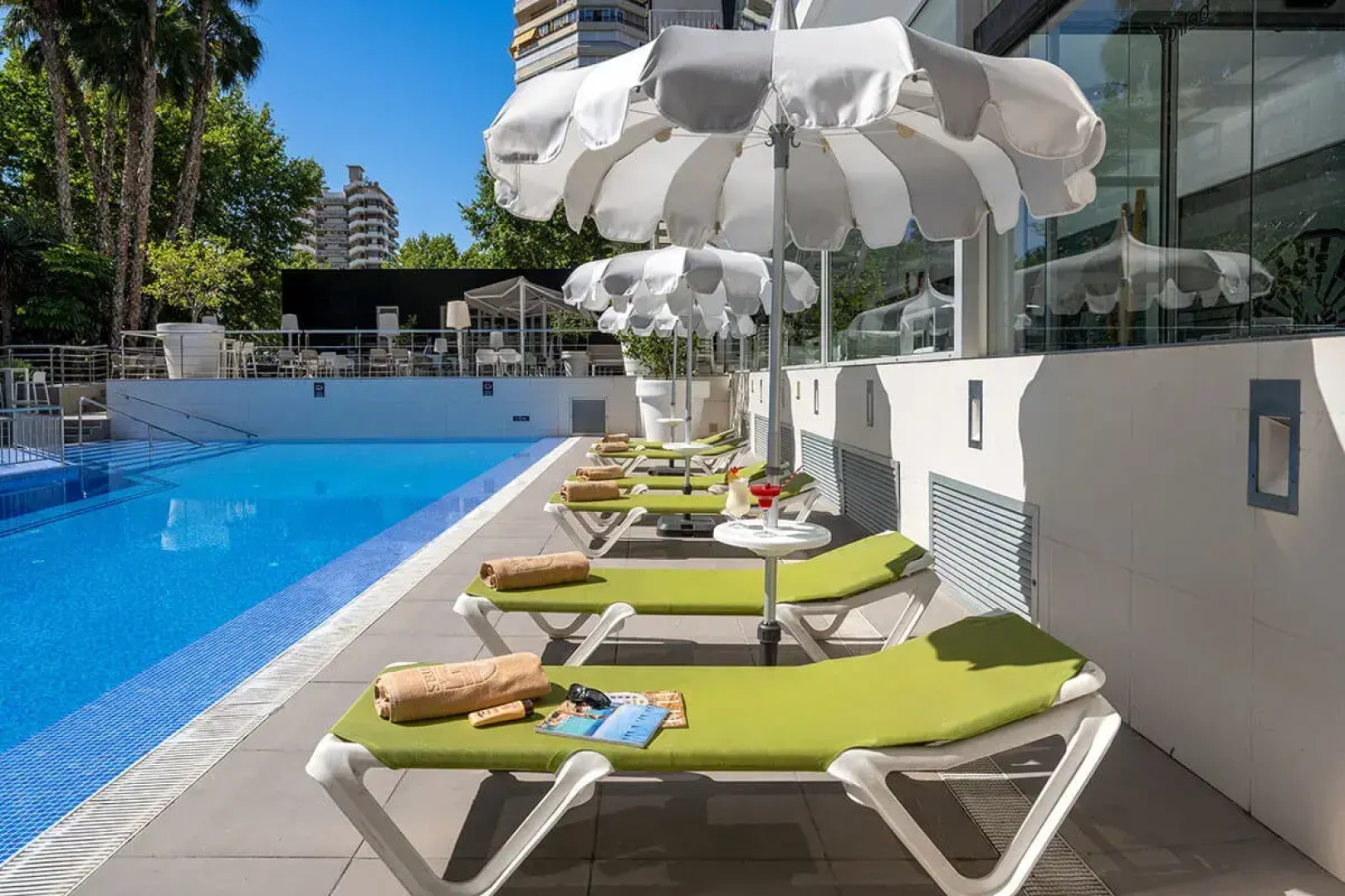 Belroy Hotel and Apartments