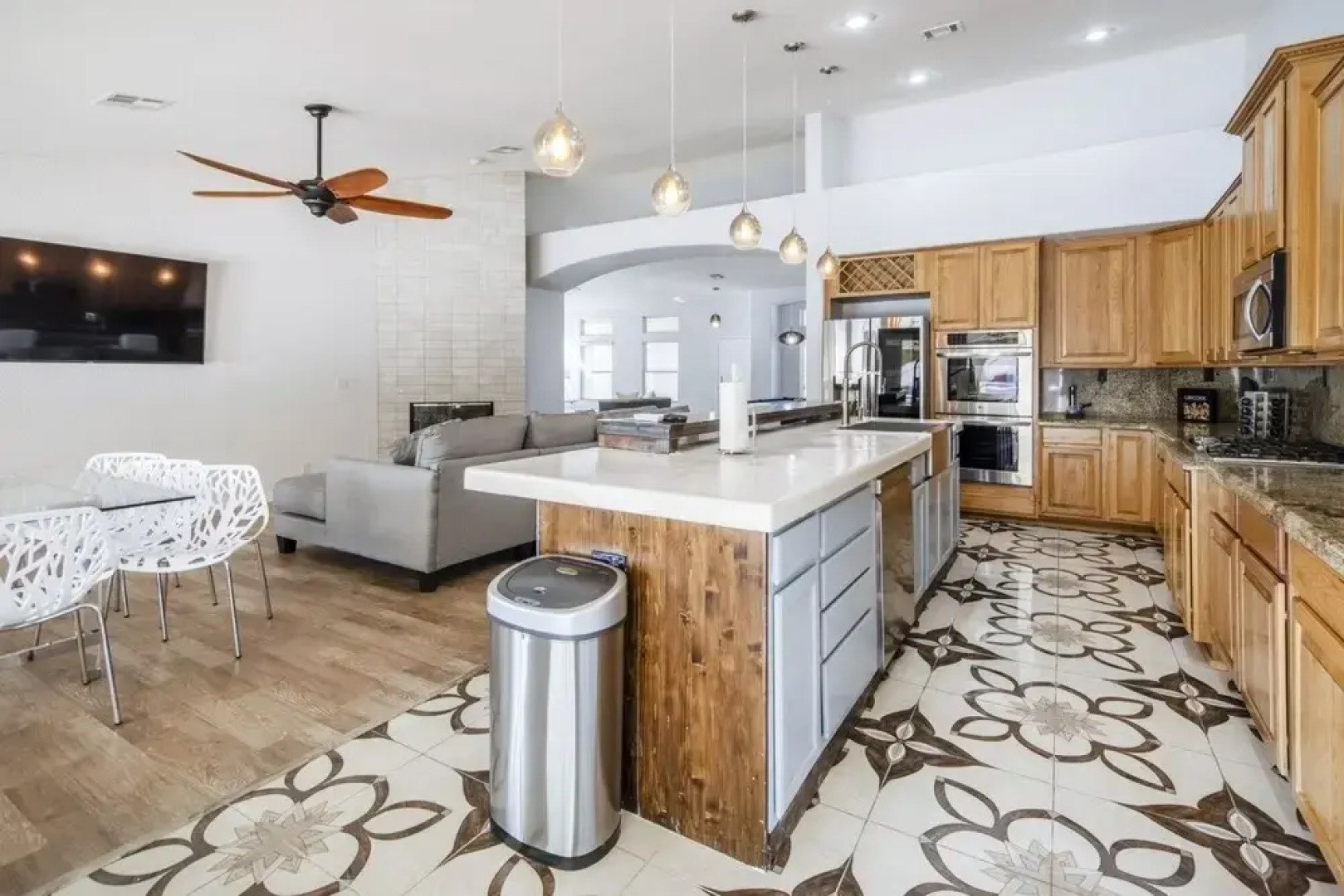 Amazing 4 Bd Las Vegas Home w/ Pool & Spa!