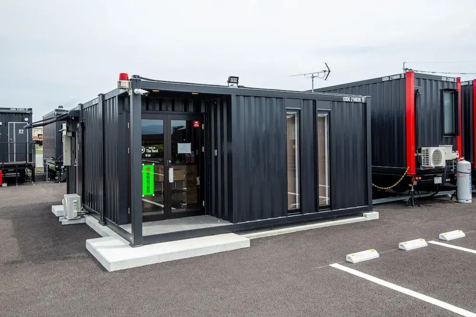 HOTEL R9 The Yard Uki