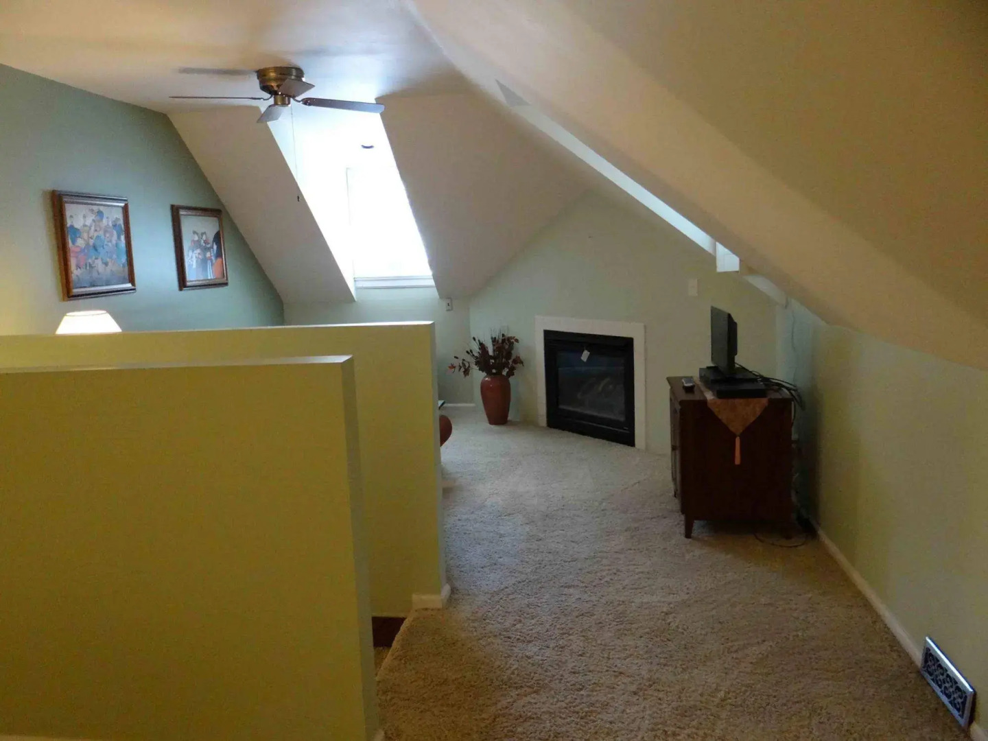 Engadine Inn & Cabins