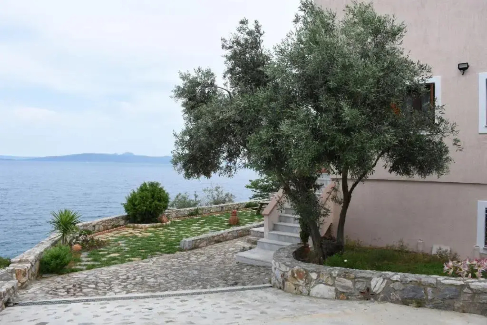 Artemis, Apt with Stunning view!