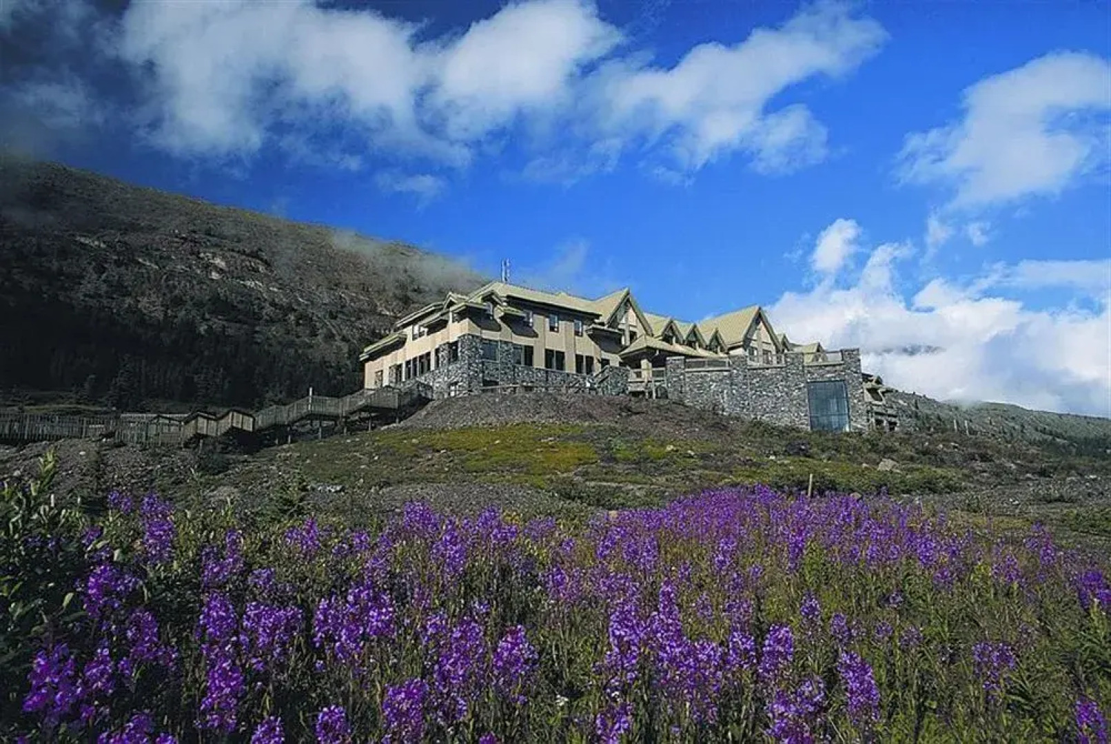 Glacier View Lodge