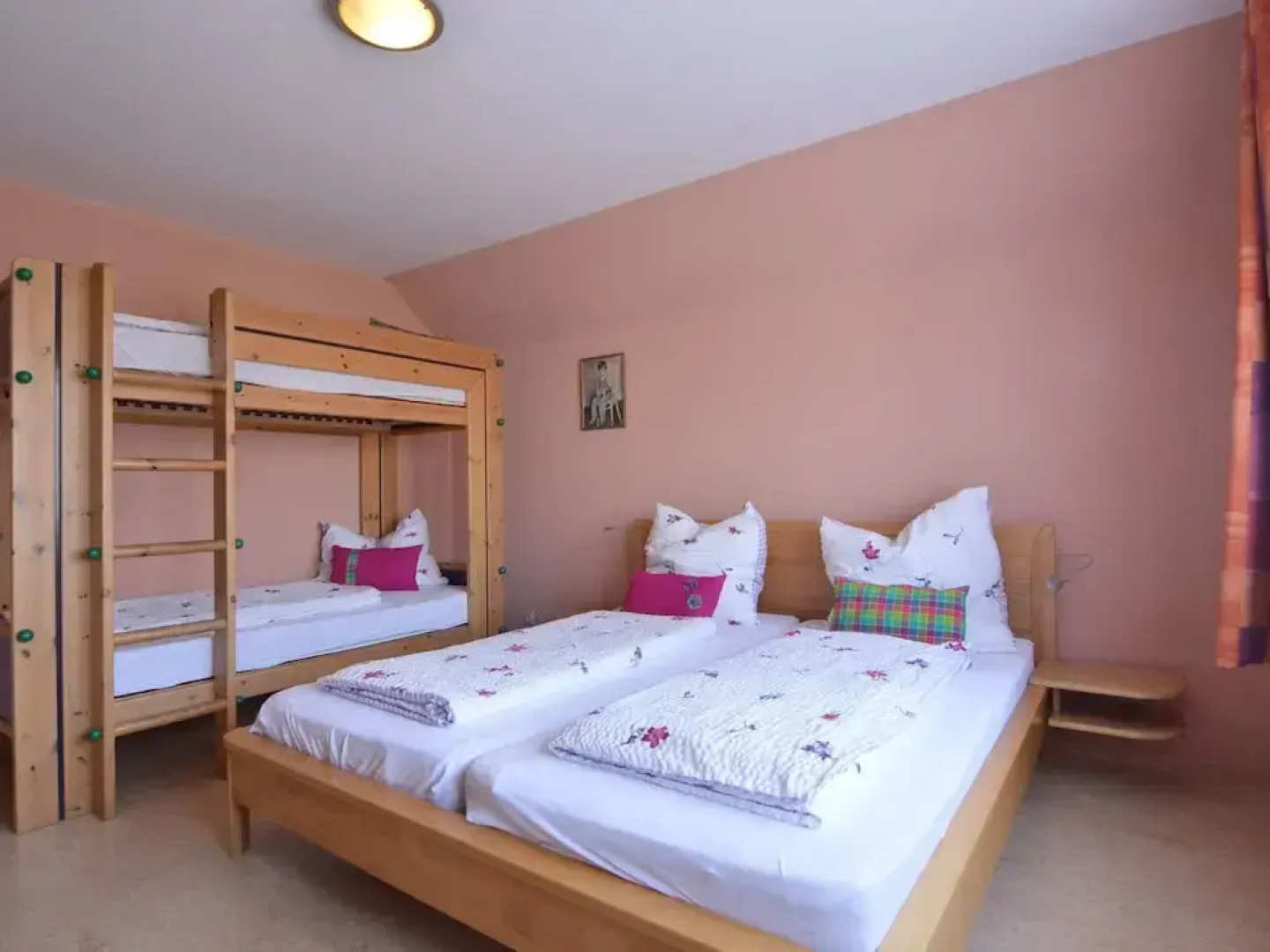 Apartment in Liege With Sauna & Hot Tub
