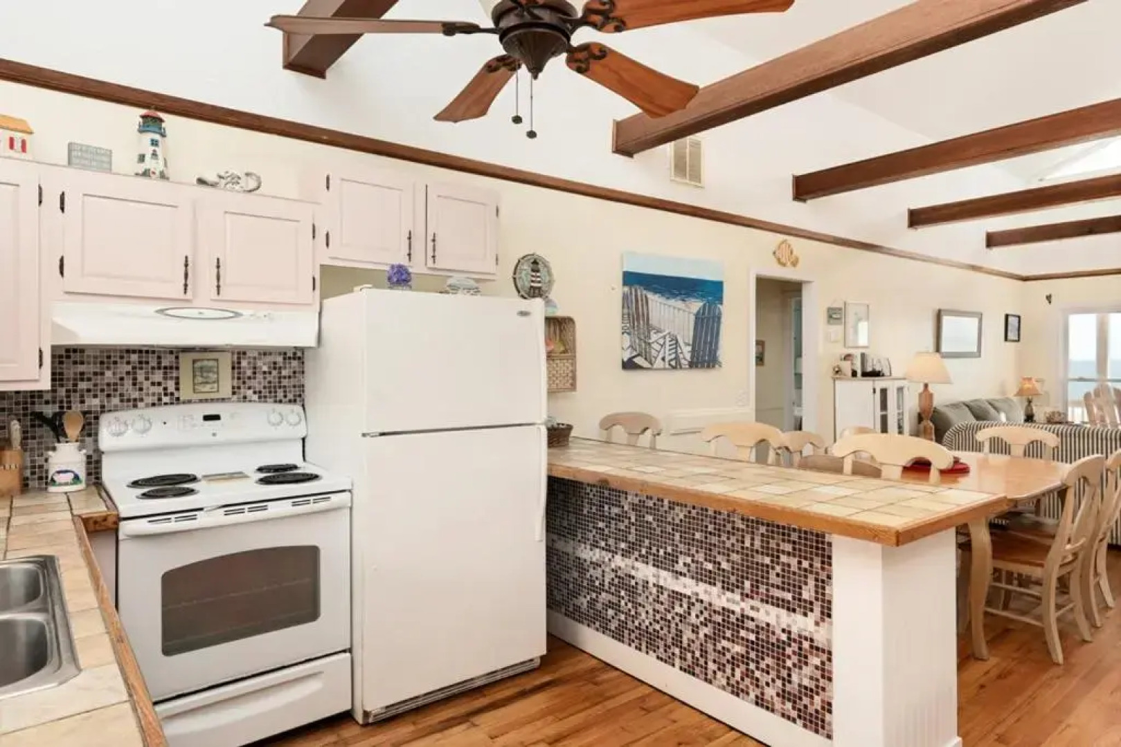 A Summer Fling by Oak Island Accommodations