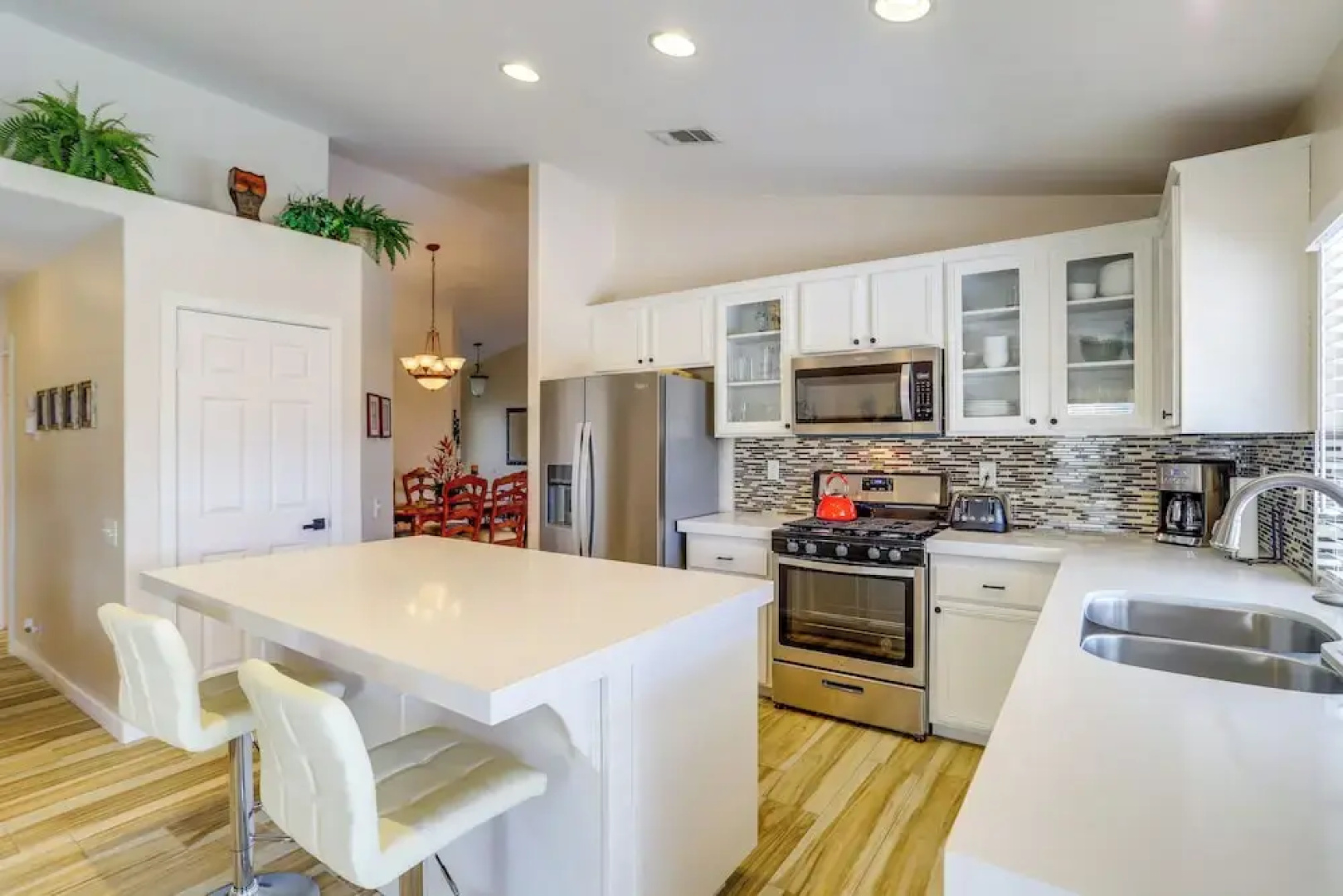 065014: 2 Mi to Big Rock Golf Course: Luxury Home