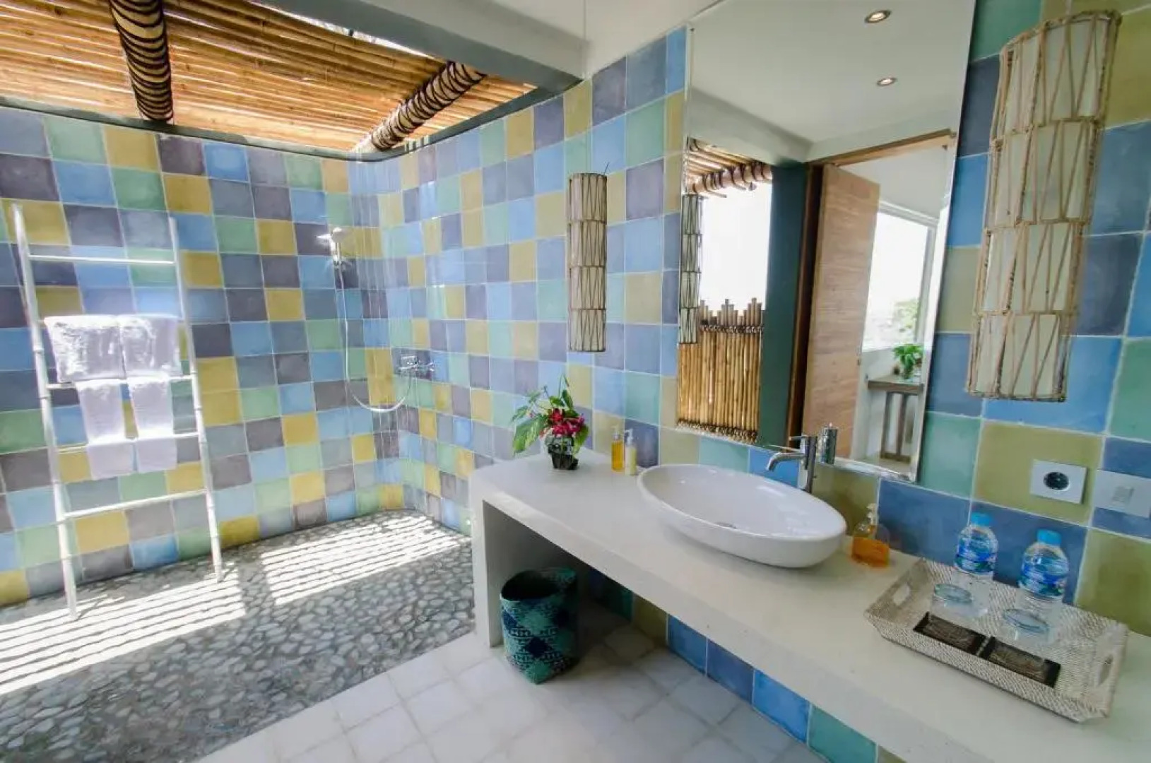 Bayview Gardens Hotel & Viewpoint