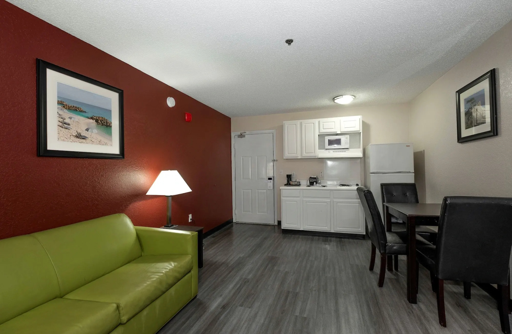 Red Roof Inn & Suites Pensacola - NAS Corry