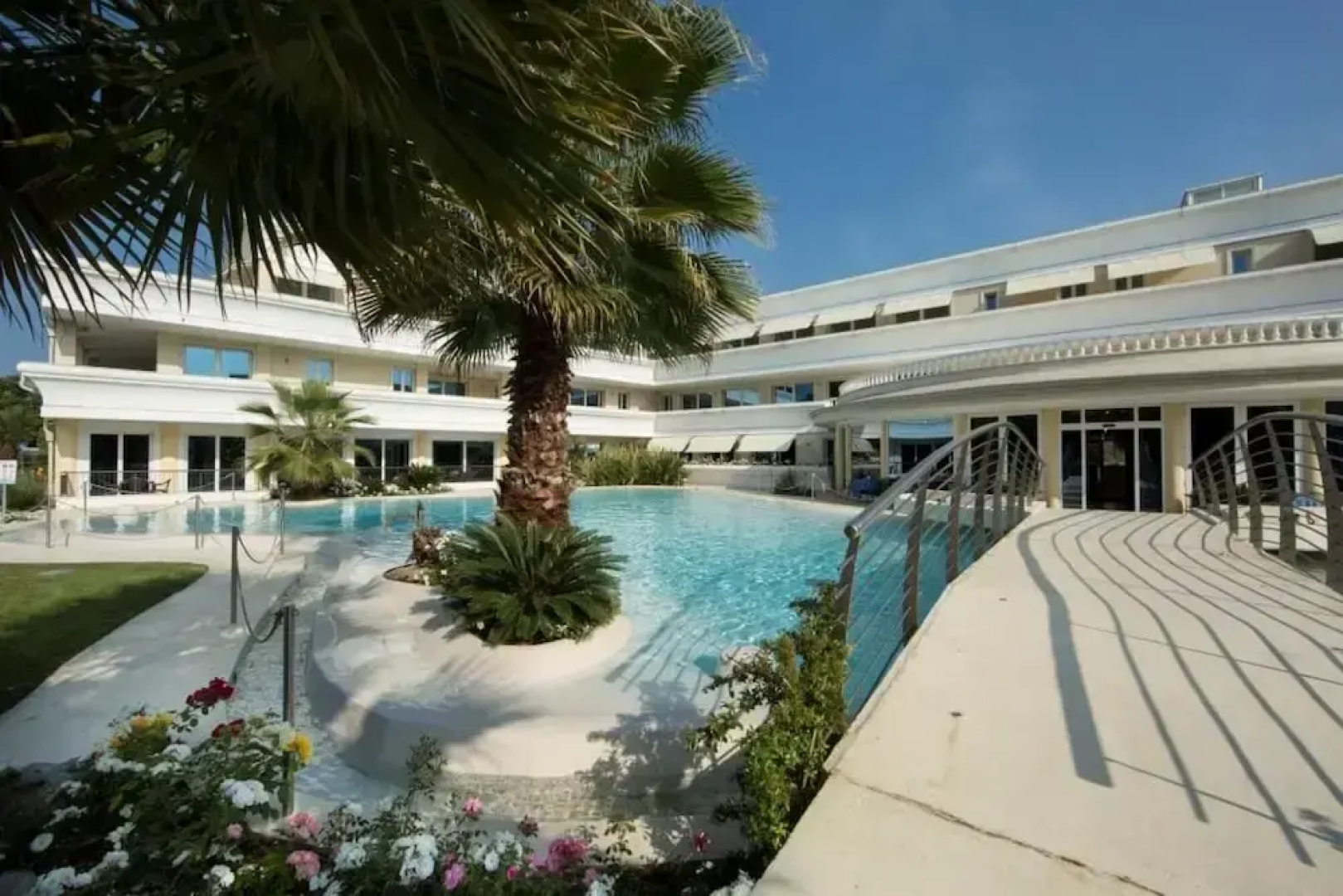 121 Relais du Lac Village - Italian Homing