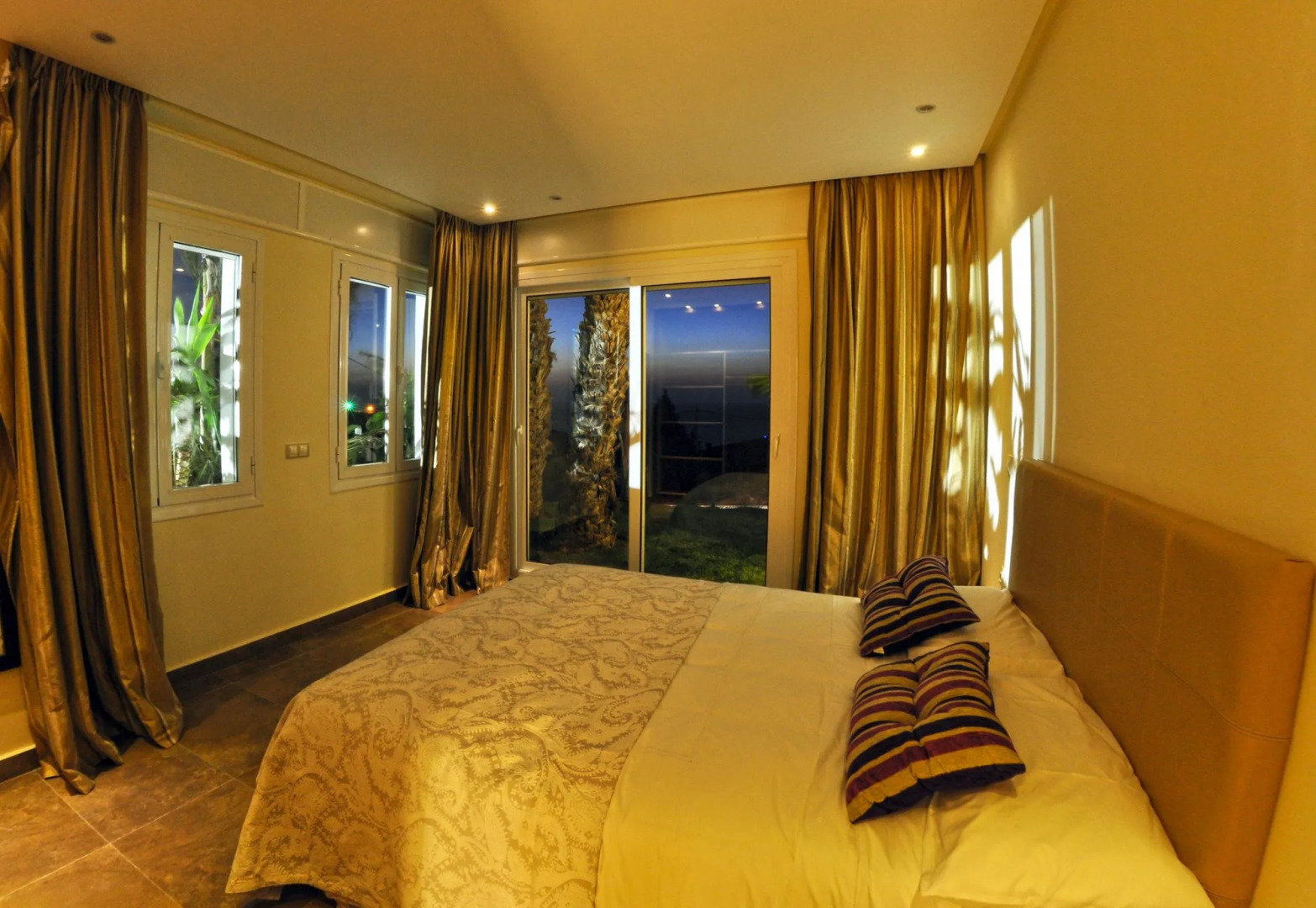 Mnar Castle Apartments