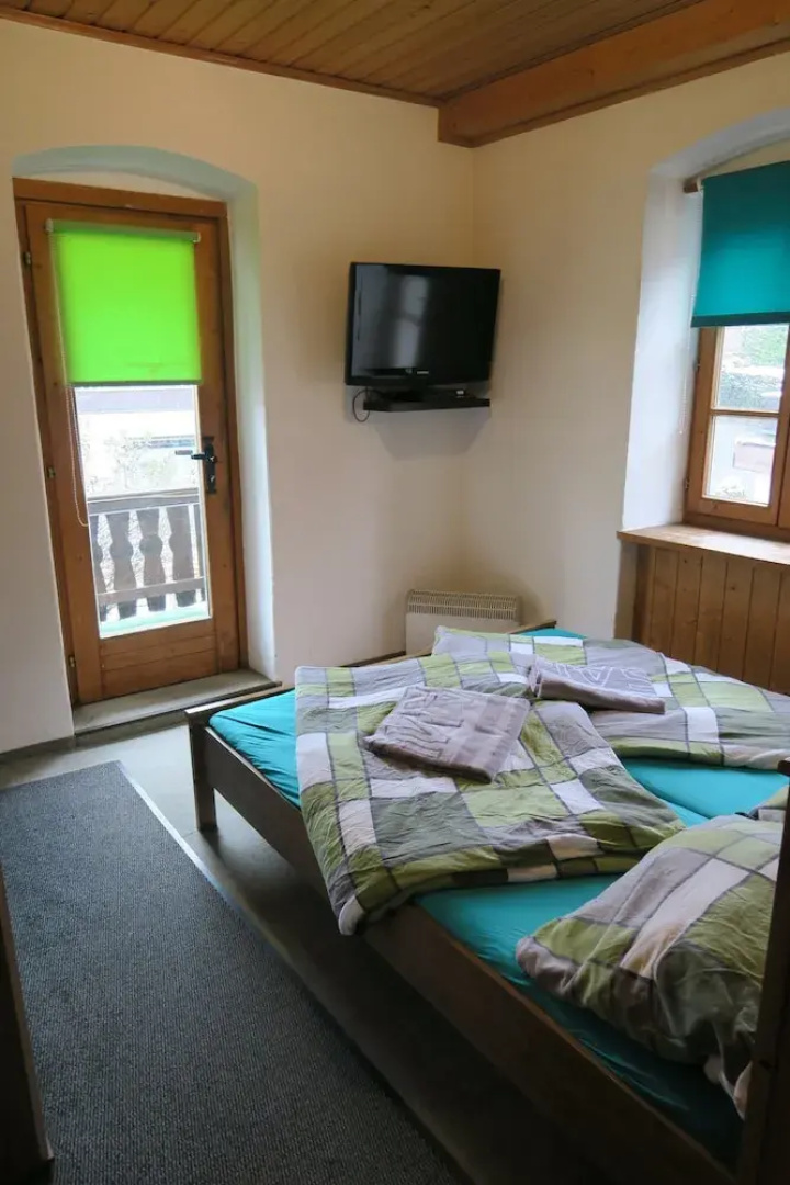 SnowBunnys BackPackers Hostel