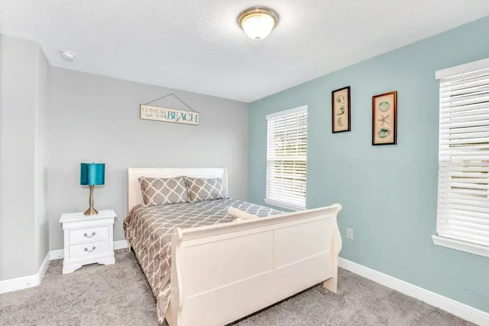5BR Luxury Family Home - Pool BBQ and Netflix