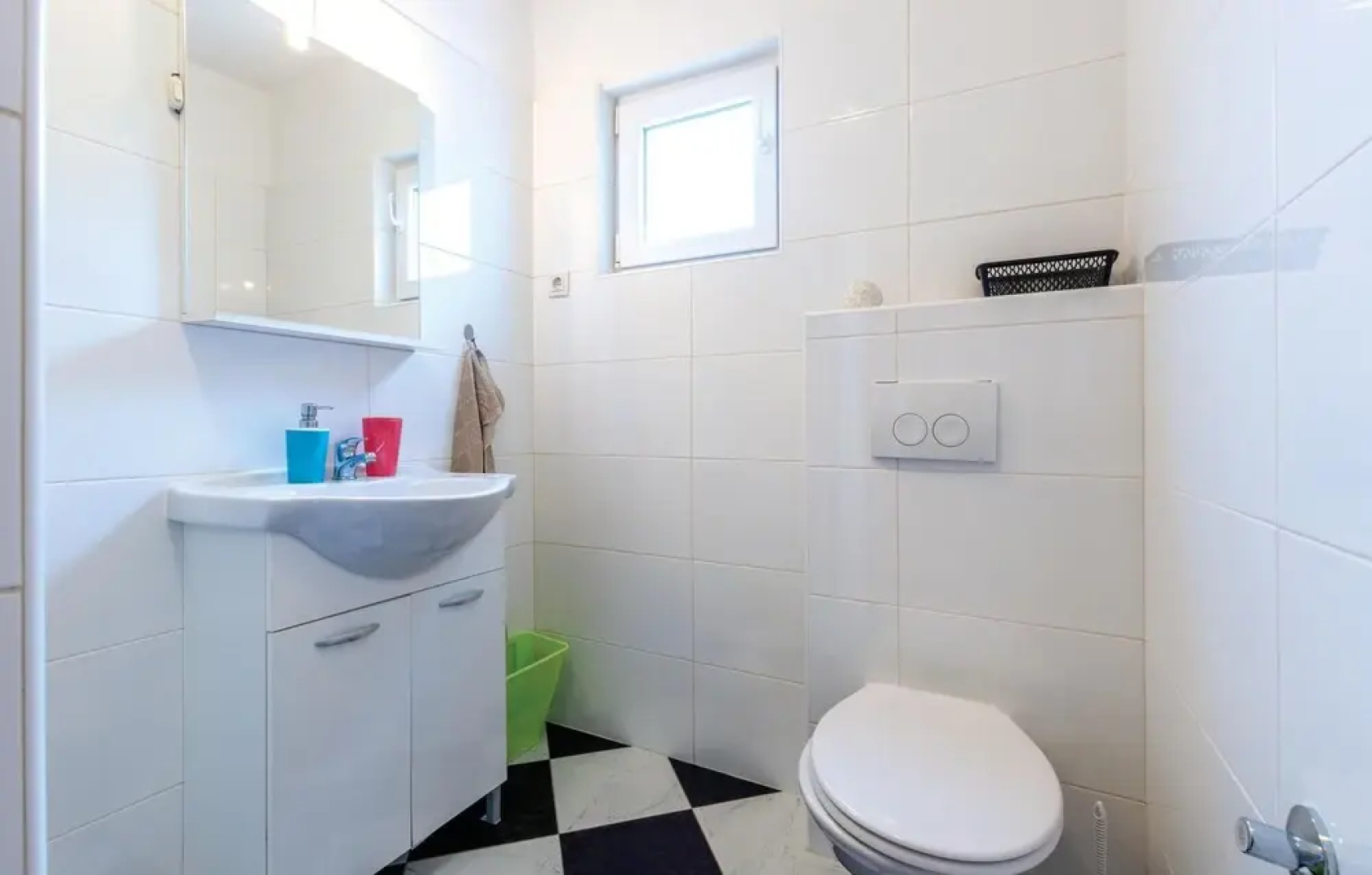 Amazing Home in Sevid With Wifi and 9 Bedrooms