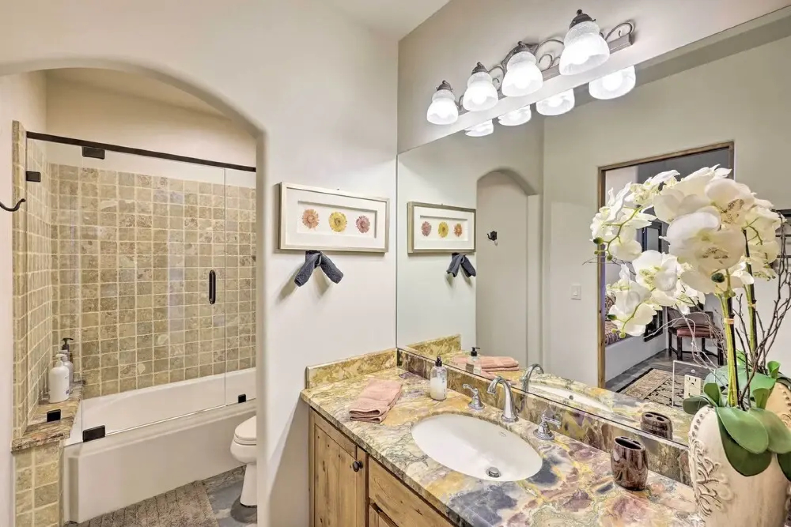 Cave Creek Oasis w/ Putting Green, Spa & Mtn View!