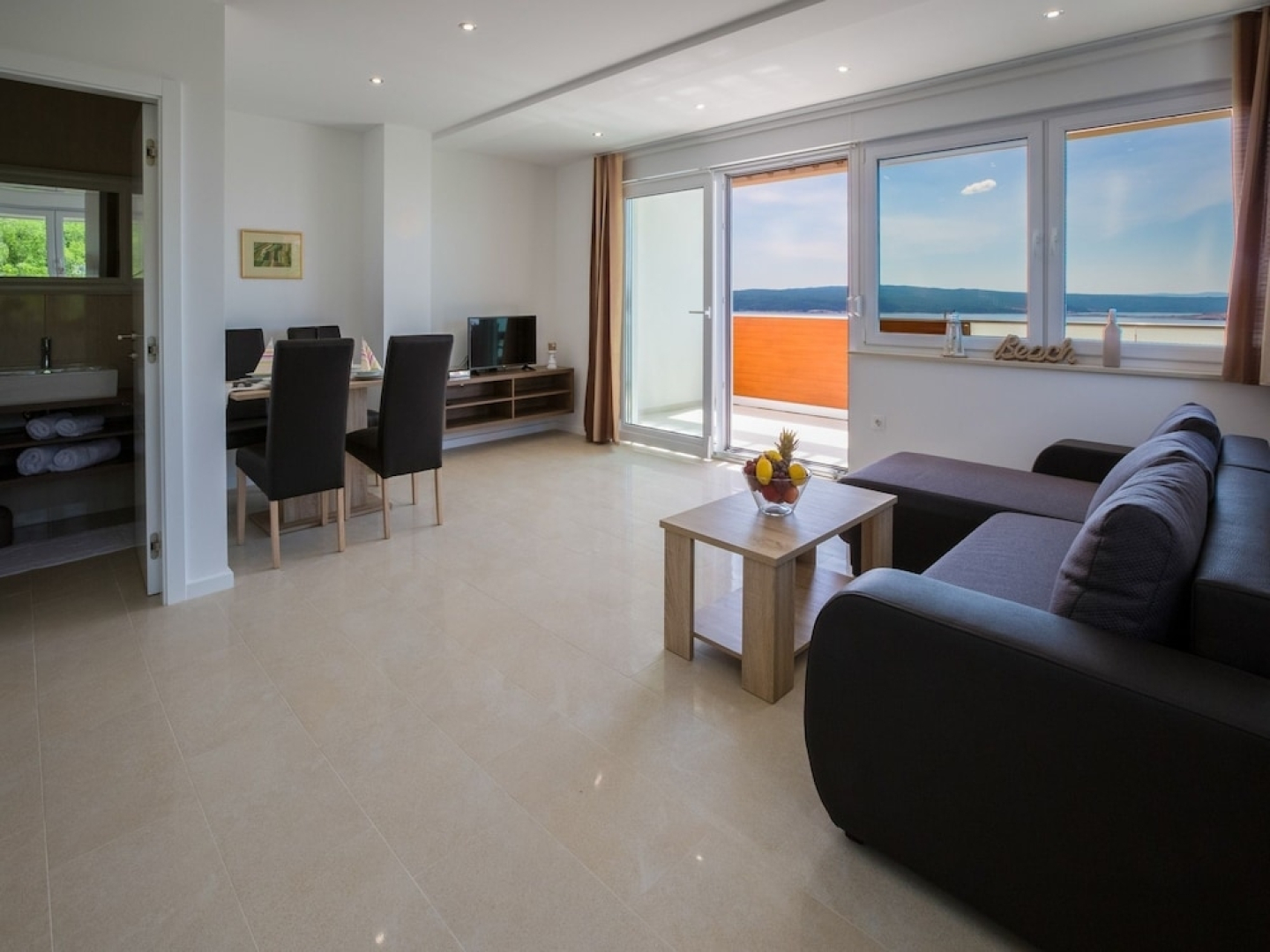 Amazing Villa Apartment With Pool Near the Beach