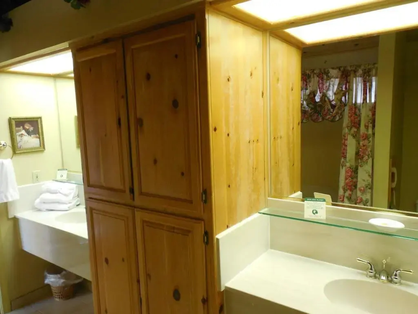 Whispering Pines Lodge