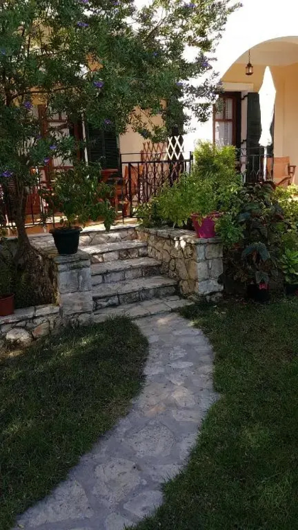 Castello Bellos Villas & Apartments