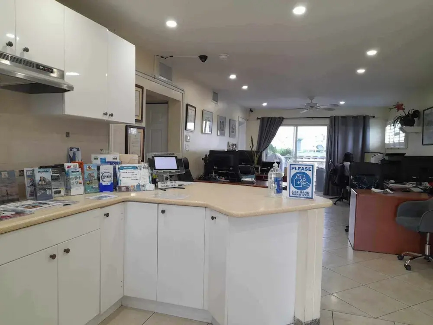 7 Mile Beach Resort & Club