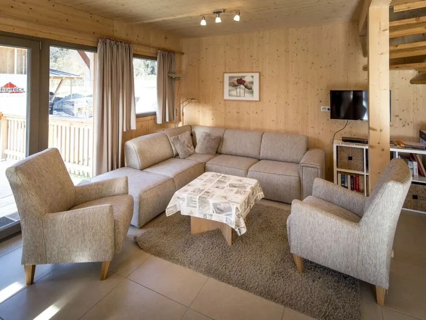 Lovely Chalet With Whirlpool