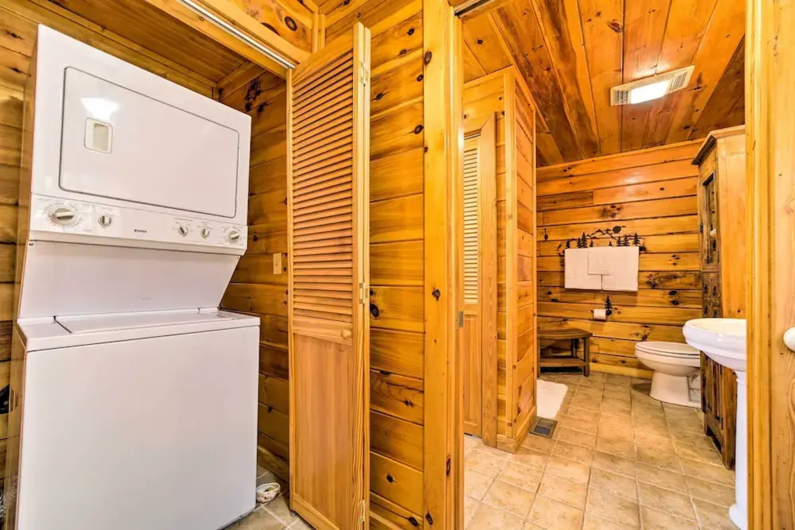 Smoky Mountain Cabin Rental w/ Hot Tub + Fire Pit!