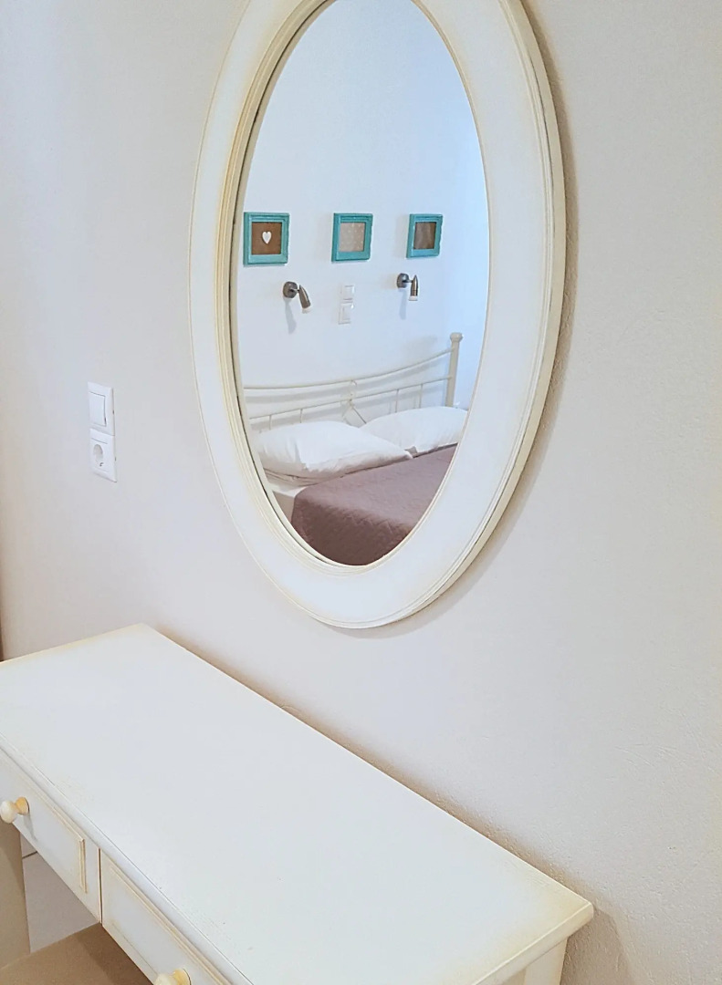 Petros Studios & Suites