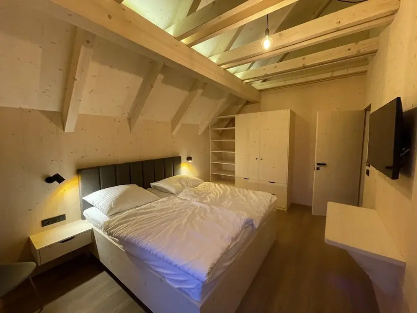 Holiday Home in Roprachtice With Sauna & Jacuzzi