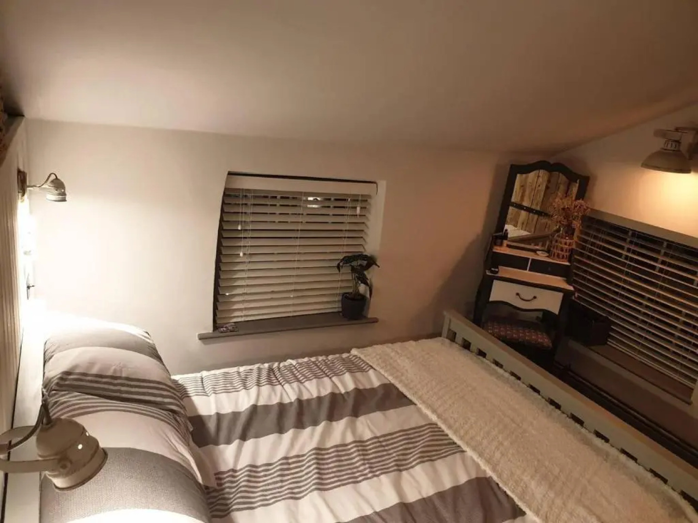 Stunning Quirky 2-bed Cottage in New Brighton