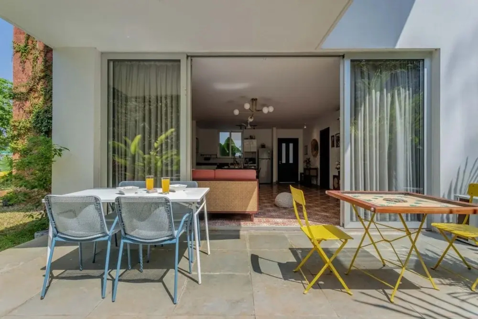 Stylish 2BR w Pool Near Candolim and Coco Beach