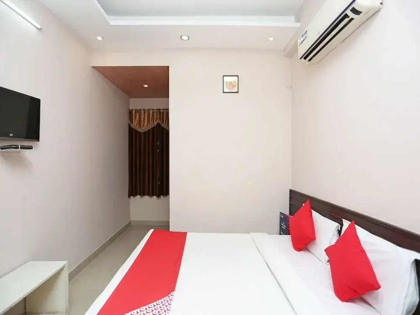 Hotel Regency Square