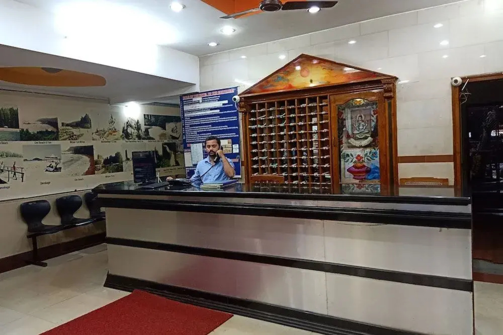 Spot On 45084 Hotel Navaratna Deluxe