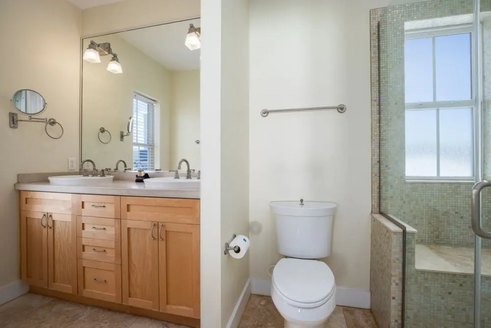 621 Lyndell Ln Unit B Aqua House