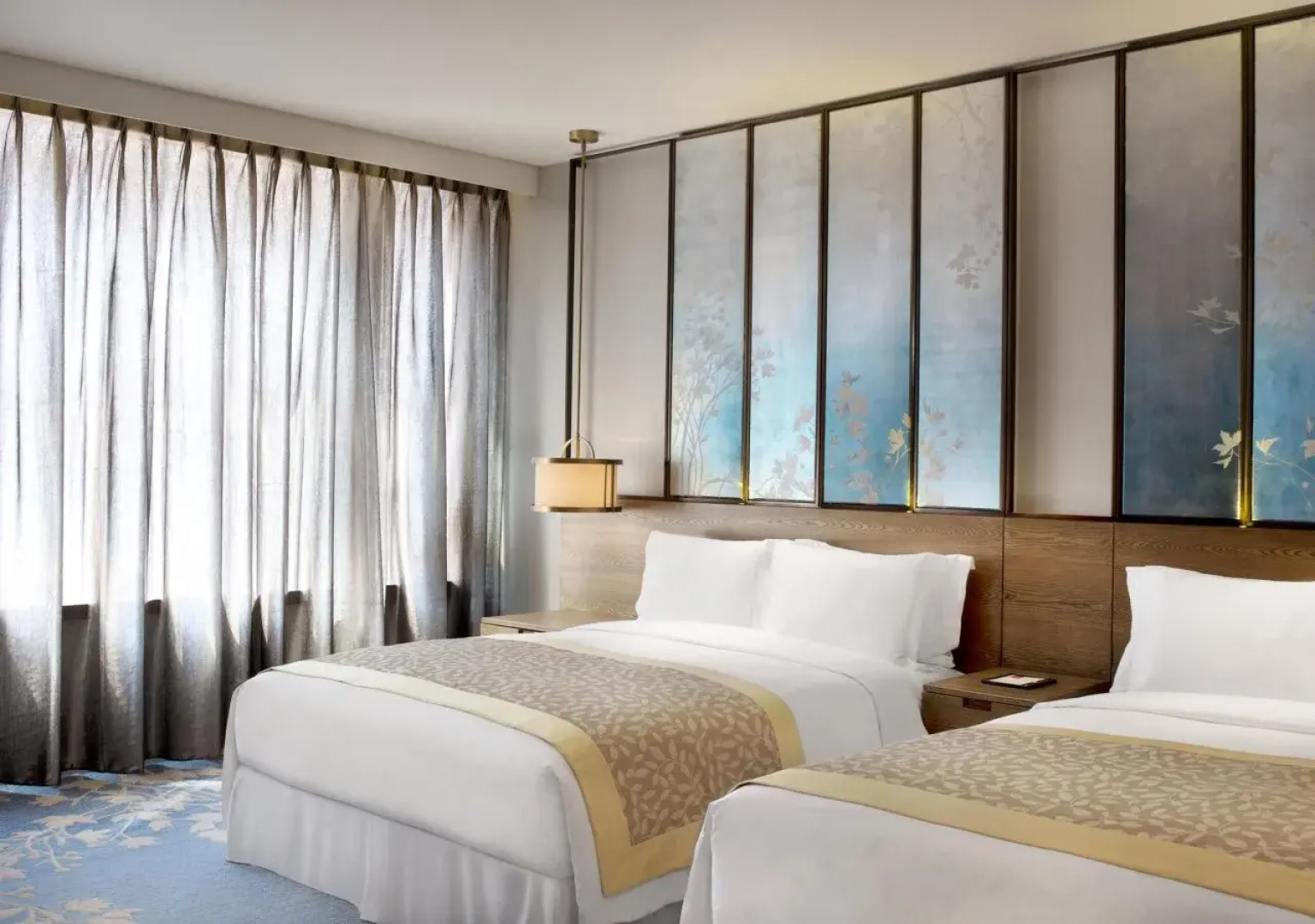 HUALUXE Shanghai Twelve at Hengshan by IHG