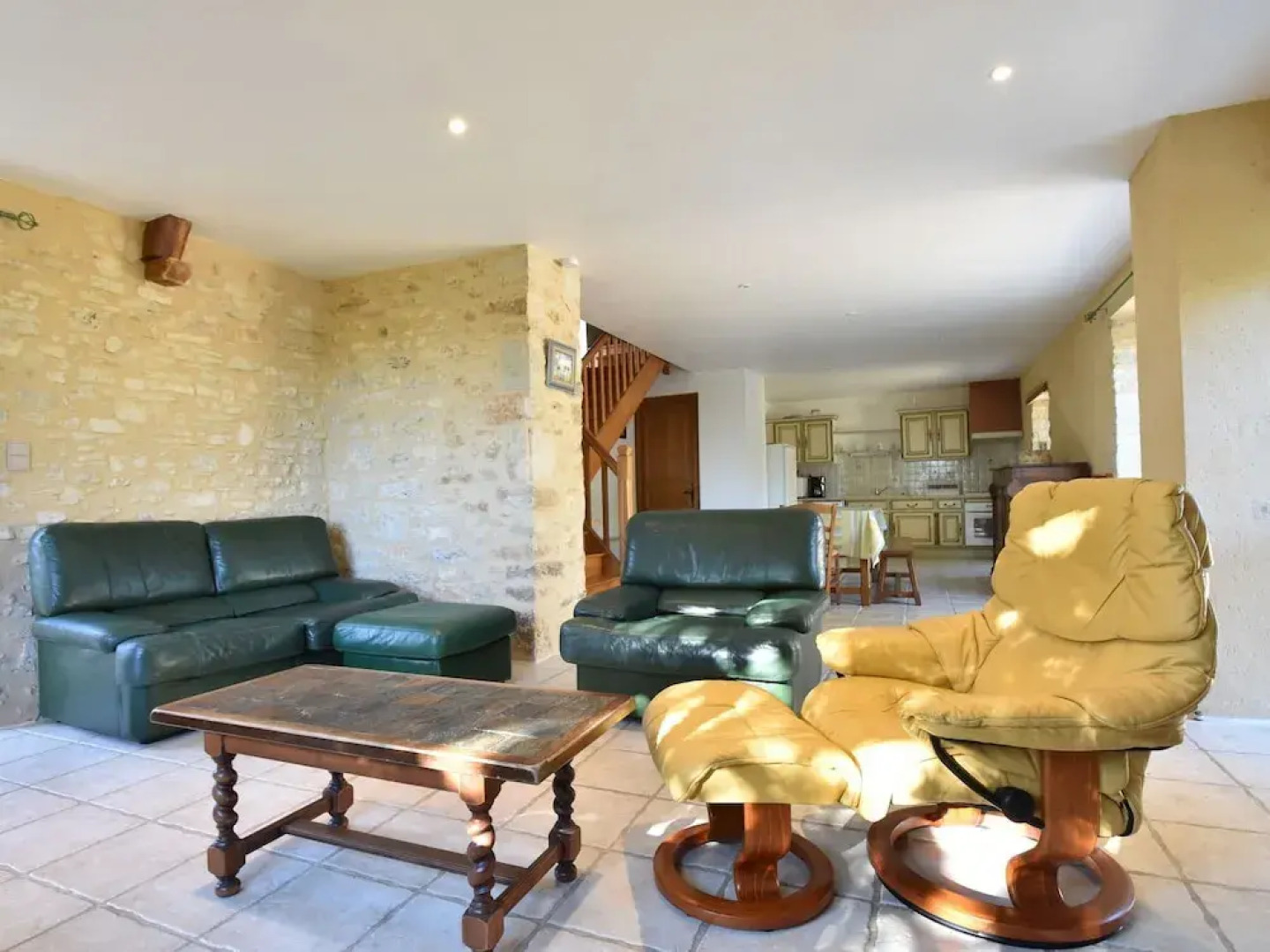 Modern Holiday Home in Florimont-Gaumier with Private Pool