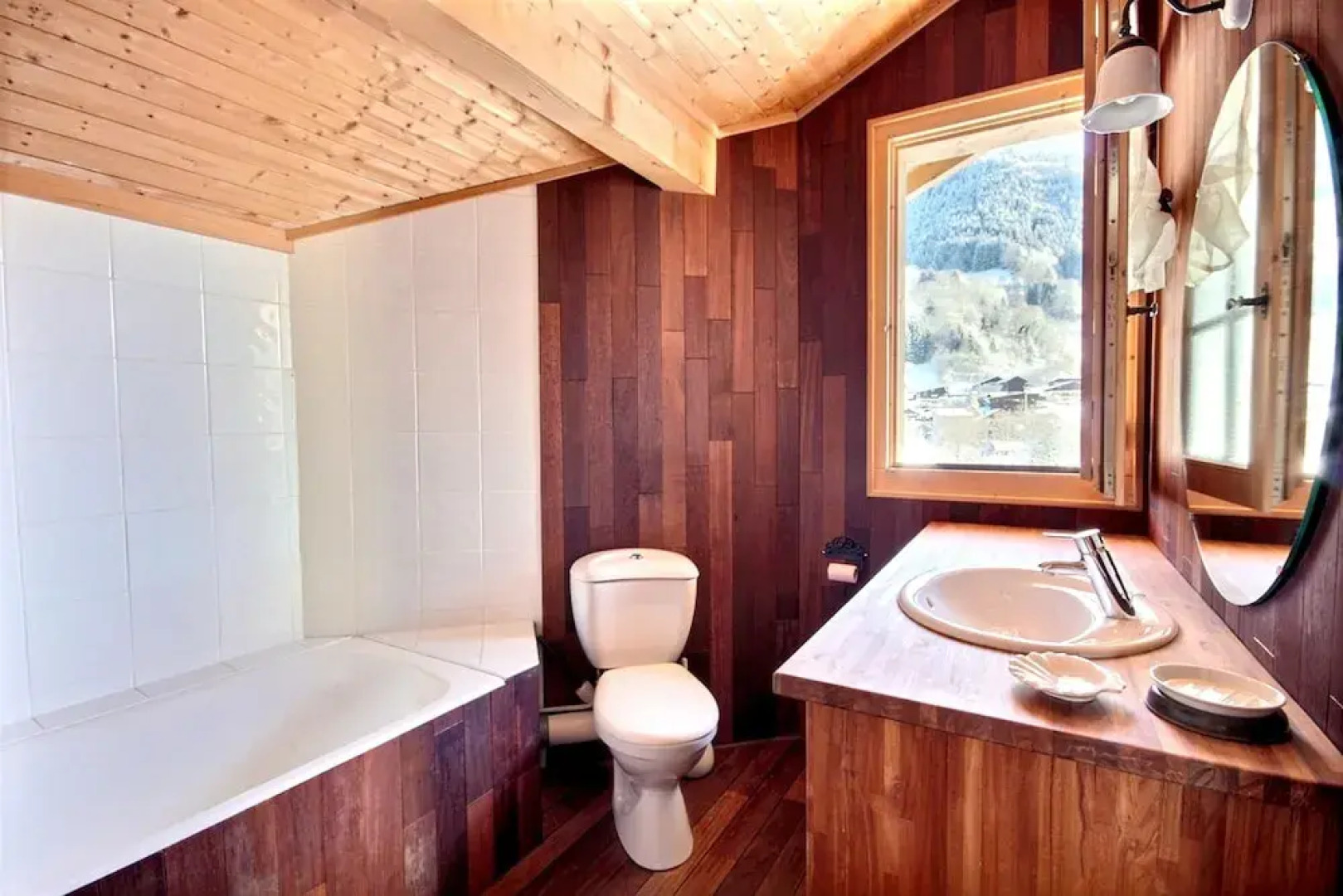 Chalet With 5 Bedrooms in St Jean D'aulps, With Wonderful Mountain Vie