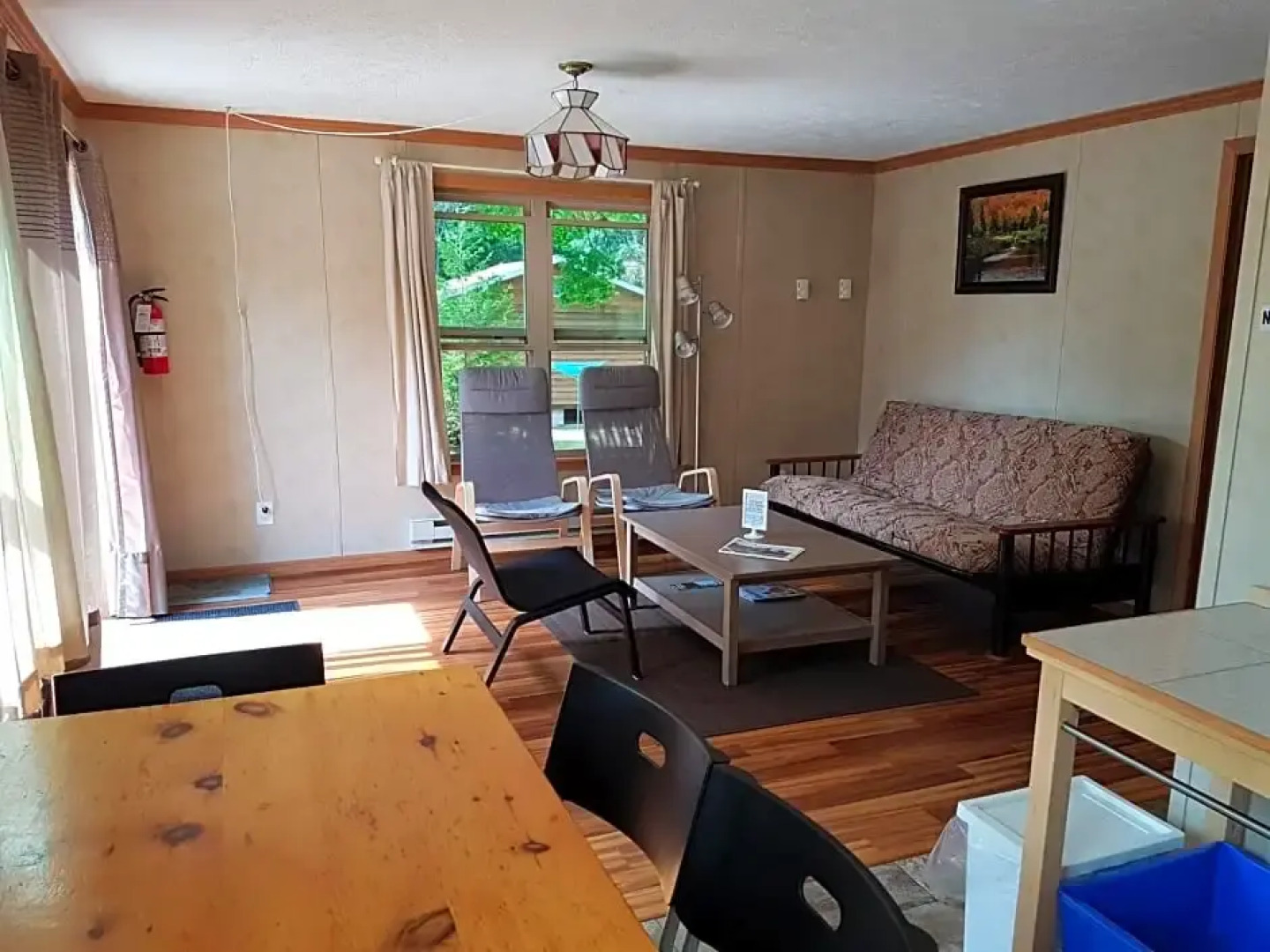 Parkway Cottage Resort & Trading Post