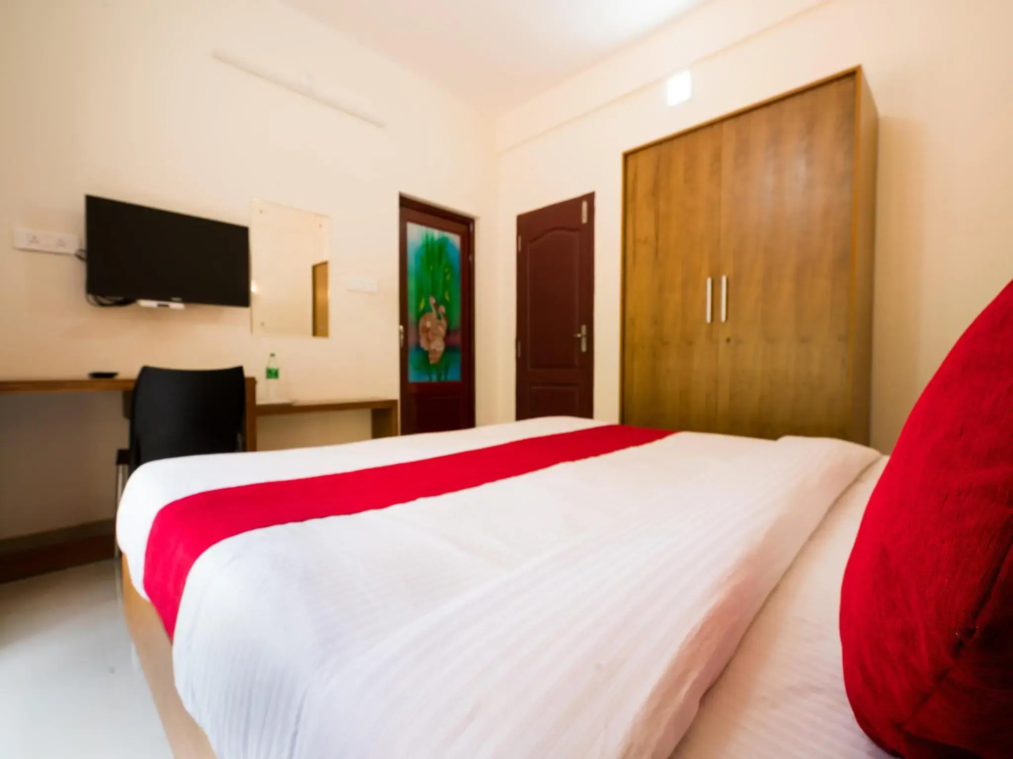 OYO 8897 Resort August Residency