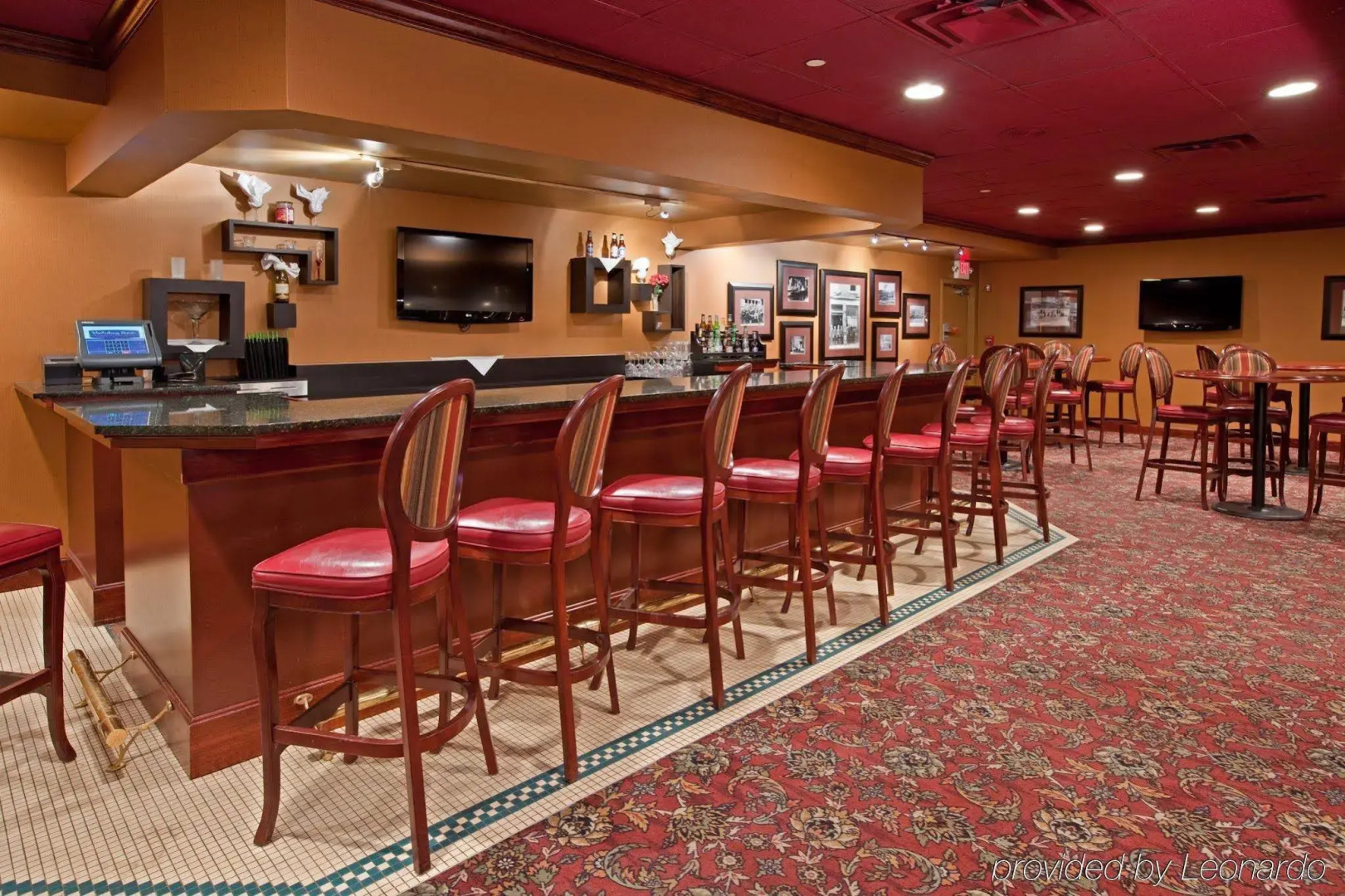 Holiday Inn Cincinnati-Riverfront by IHG