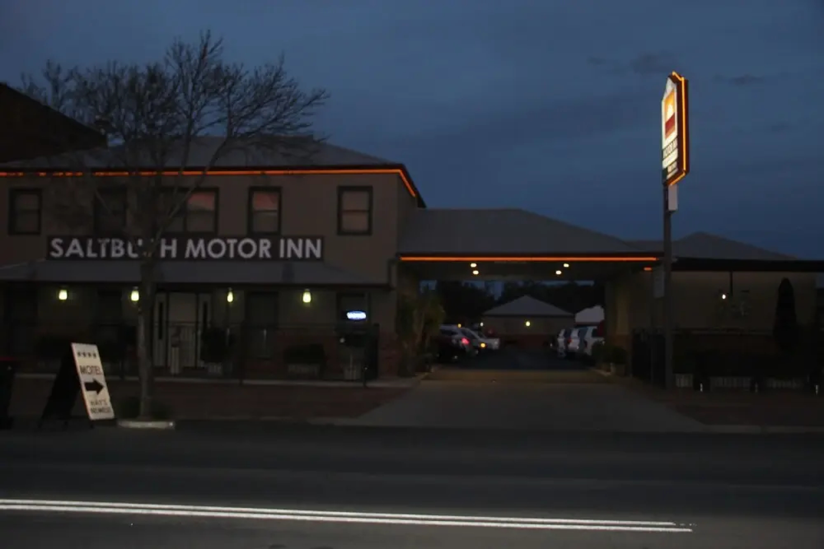 Saltbush Motor Inn