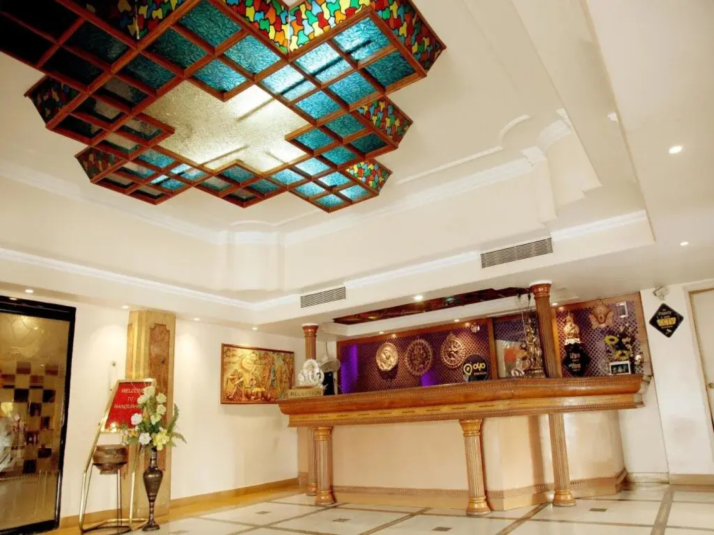 OYO Premium High Court Allahabad