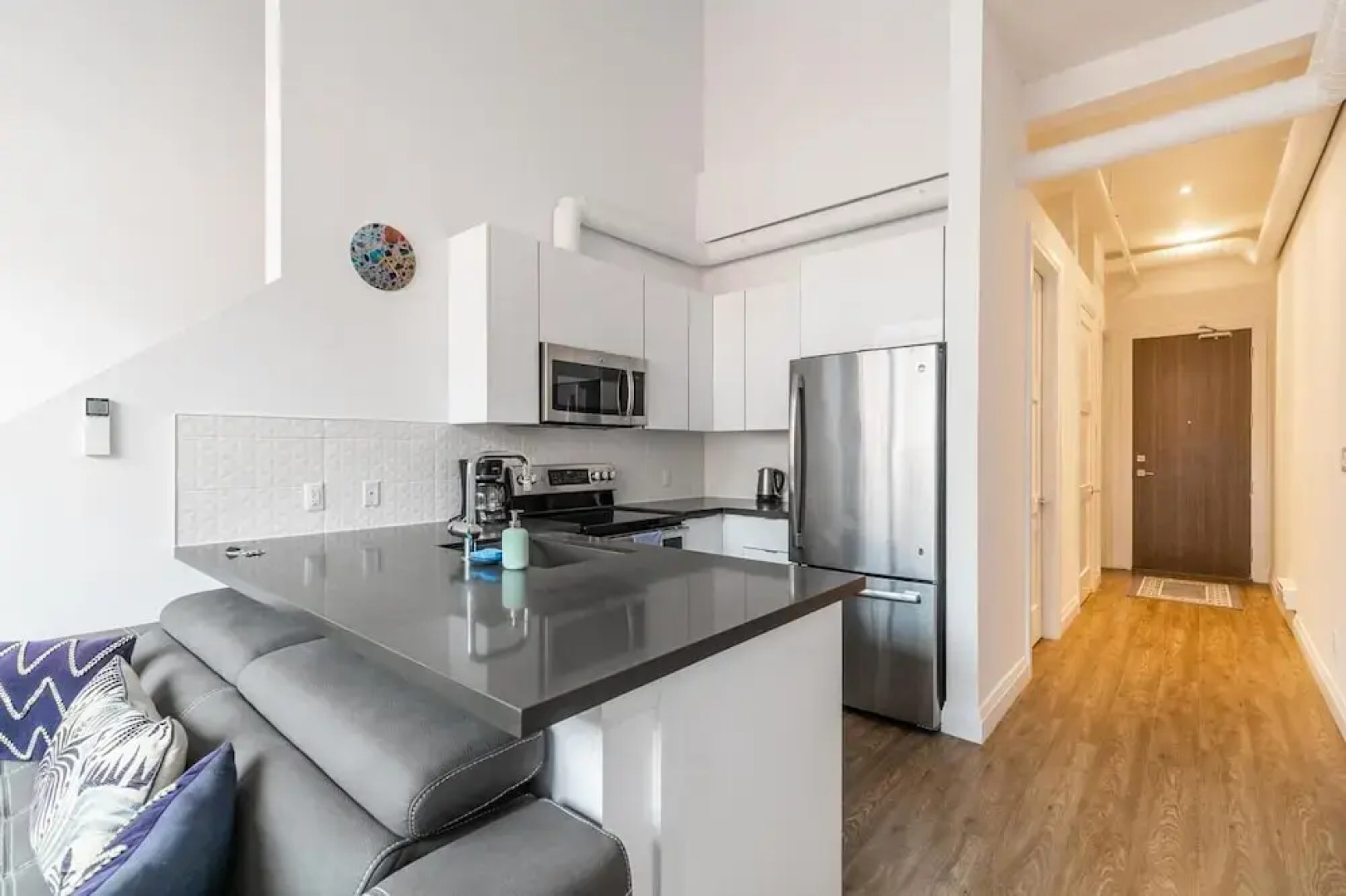 2BR 2storey Loft Free Parking Gym