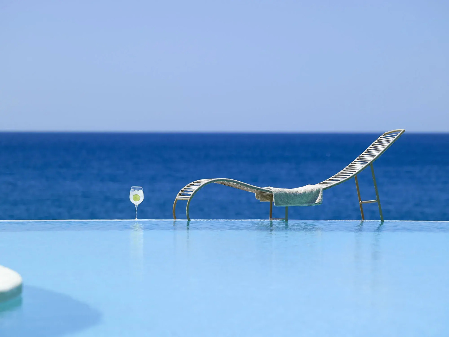 Artemis Seaside Resort