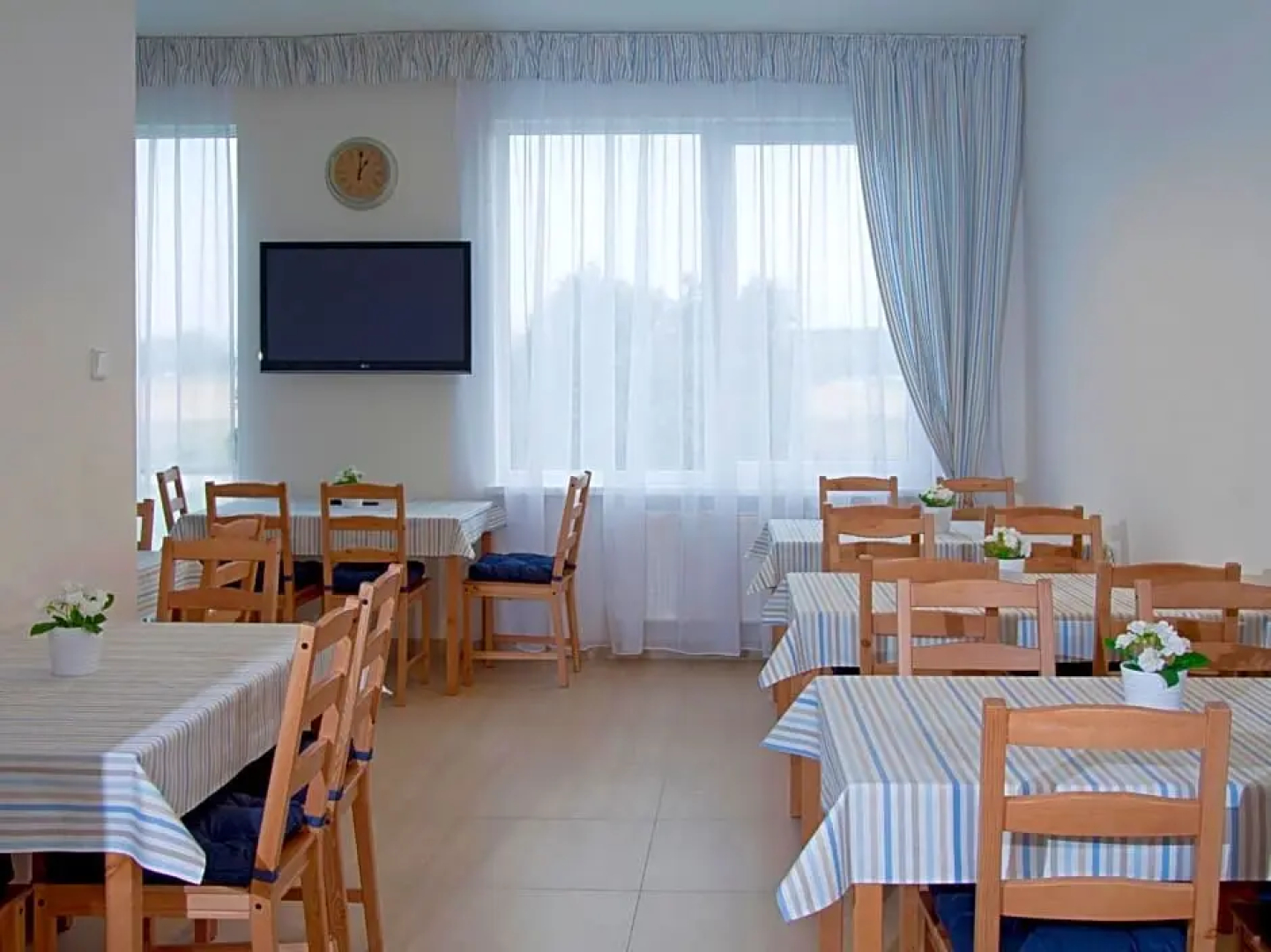 Aviator Garni Hotel